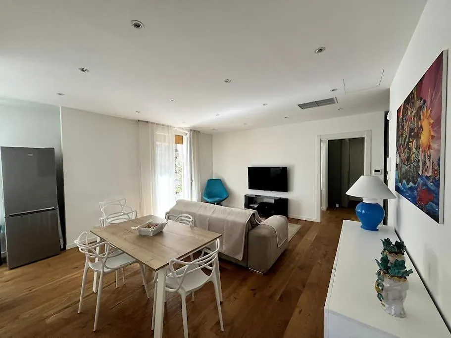 Lazio Apartment Nel Centro Di Palermo 0*,